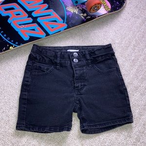 FREESTYLE Midi Shorts